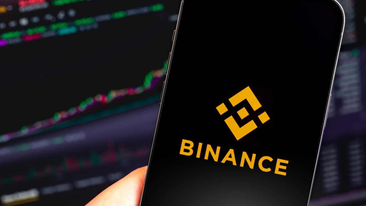 Crypto Exchange Binance Plans to Be Regulated Financial Institution, Seeks CEO With Strong Compliance Background