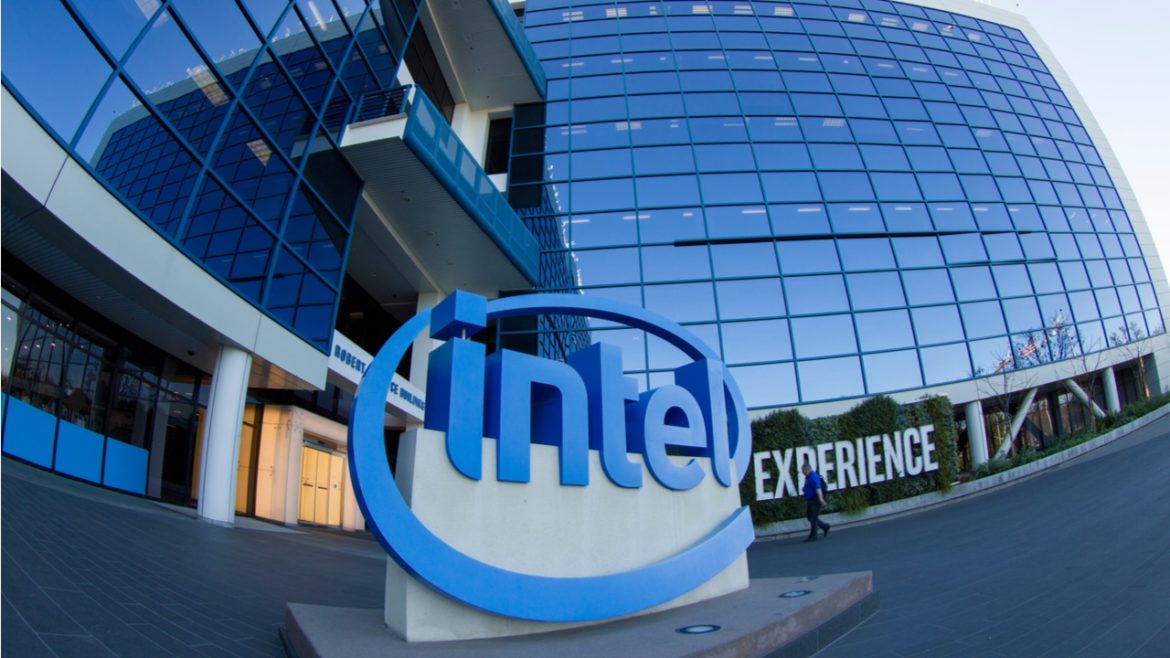 Intel Discloses Holding Coinbase Stake in Filing With SEC