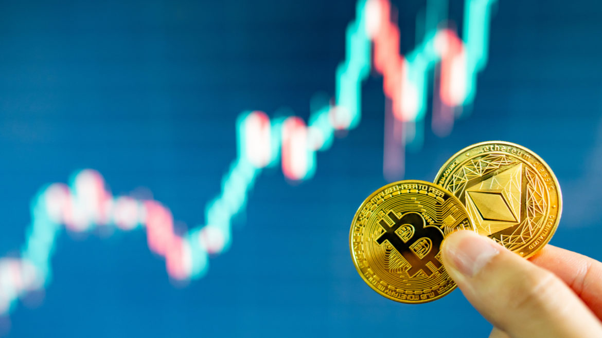 Bitcoin, Ethereum Technical Analysis: ETH Nears 10% Gain, BTC Inches Toward $40,000