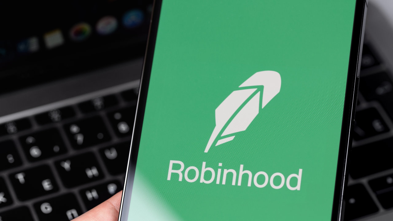 Robinhood Begins Rolling Out Crypto Wallets to Select Customers