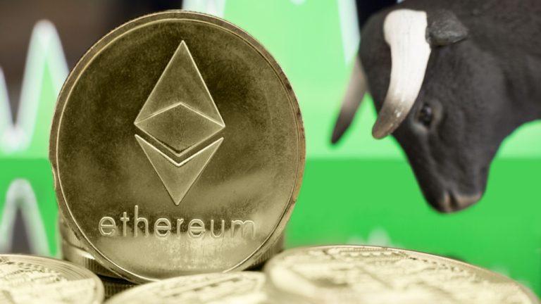 Bitcoin, Ethereum Technical Analysis: ETH Rebounds on Friday, Climbing Above $1,700